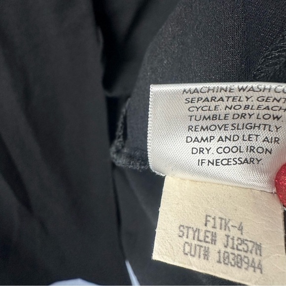 Eileen Fisher Black Lightweight Cardigan 3/4 Sleeves Three Buttons Pockets - Picture 6 of 7